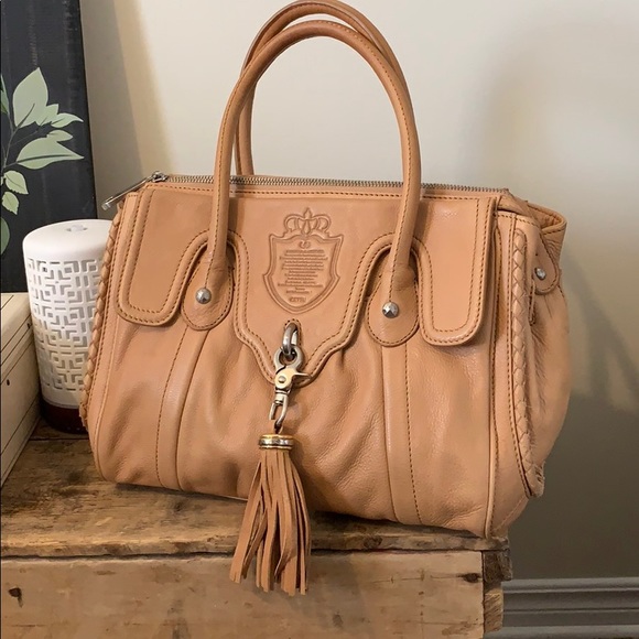 Cettu Handbags - Cettu Italian leather purse.